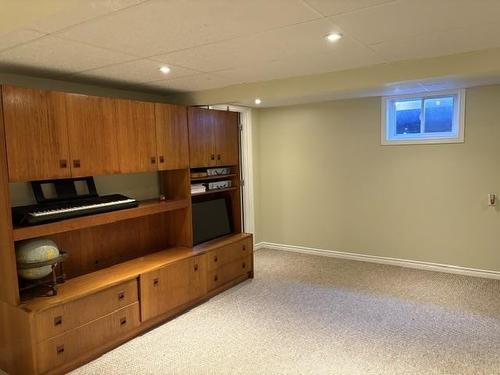 3241 Willard Avenue, Thunder Bay, ON - Indoor