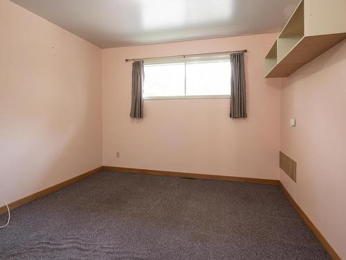 40 Lawrence Ave, Thunder Bay, ON - Indoor Photo Showing Other Room