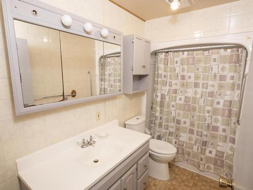40 Lawrence Ave, Thunder Bay, ON - Indoor Photo Showing Bathroom