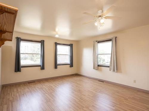 40 Lawrence Ave, Thunder Bay, ON - Indoor Photo Showing Other Room