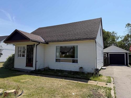 4 Elizabeth Avenue  Terrace Bay, ON P0T 2W0