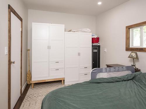20 Union School Road S, Neebing, ON - Indoor Photo Showing Bedroom