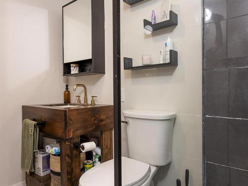 20 Union School Road S, Neebing, ON - Indoor Photo Showing Bathroom