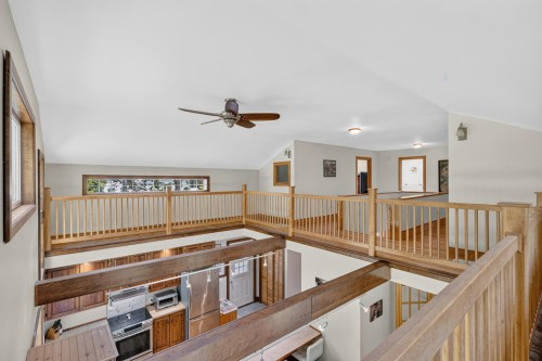 Mezzanine - 128 Route 138A, Godmanchester, QC 