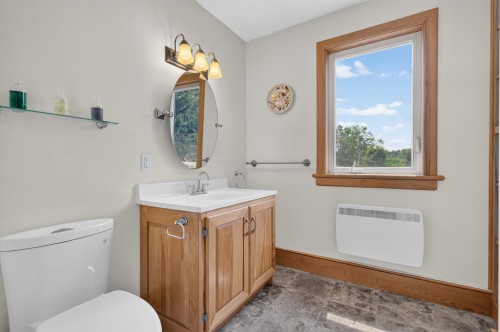 Salle de bains - 128 Route 138A, Godmanchester, QC 