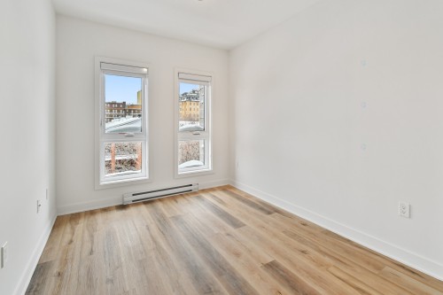 Chambre à coucher - 311-2121 Av. Papineau, Montréal (Ville-Marie), QC - Indoor Photo Showing Other Room