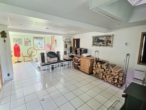 Salle familiale - 4564 Ch. Du Lac-Bellecombe, Rouyn-Noranda, QC - Indoor Photo Showing Other Room