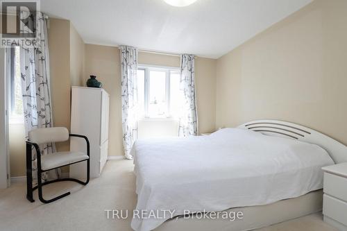 186 Daventry Crescent, Ottawa, ON - Indoor Photo Showing Bedroom