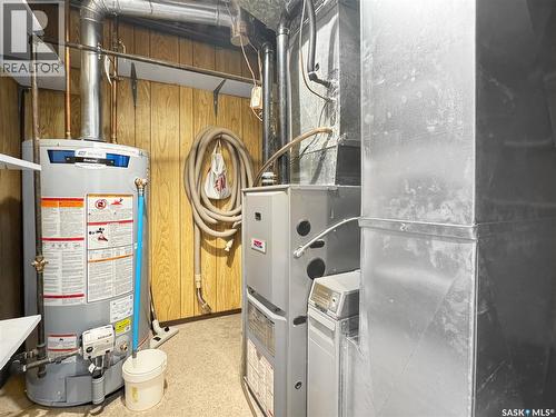 207 3Rd Avenue E, Scott, SK - Indoor Photo Showing Basement