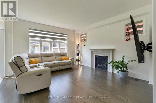 1429 Davis Loop, Innisfil, ON - Indoor Photo Showing Living Room With Fireplace