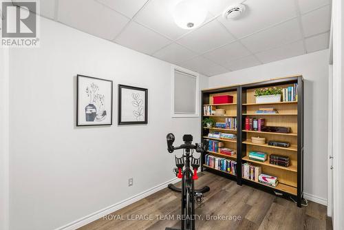 Bedroom 3/Office on main level - 212 Provender Avenue, Ottawa, ON - Indoor
