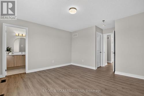 728 Haflinger Row, Ottawa, ON - Indoor Photo Showing Other Room