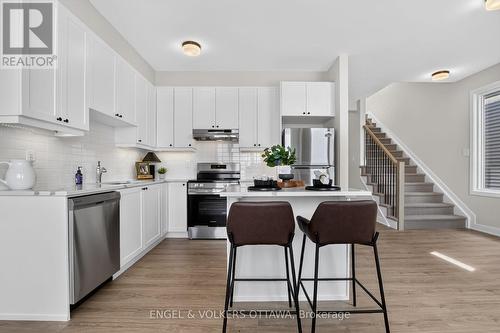 728 Haflinger Row, Ottawa, ON - Indoor Photo Showing Kitchen With Stainless Steel Kitchen With Upgraded Kitchen