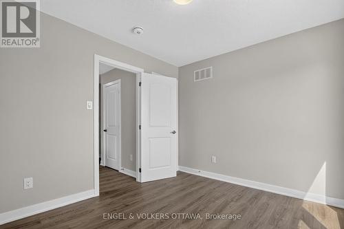 728 Haflinger Row, Ottawa, ON - Indoor Photo Showing Other Room
