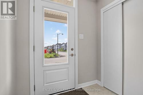 728 Haflinger Row, Ottawa, ON - Indoor Photo Showing Other Room