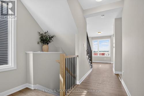 728 Haflinger Row, Ottawa, ON - Indoor Photo Showing Other Room