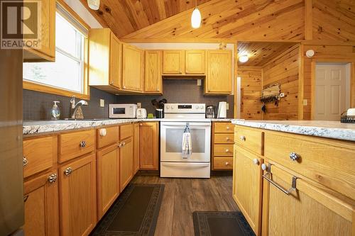 30A Stoney Point Rd, Batchawana Bay, ON - Indoor Photo Showing Kitchen