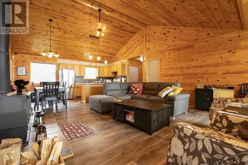 30A Stoney Point Rd, Batchawana Bay, ON - Indoor Photo Showing Living Room