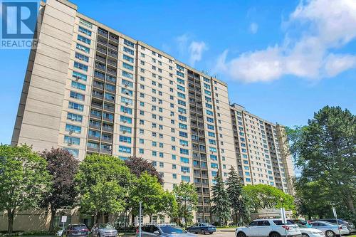 1901 - 5 PARKWAY FOREST DRIVE  Toronto, ON M2J 1L2