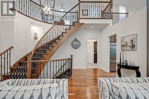4285 Couples Crescent, Burlington, ON - Indoor Photo Showing Other Room