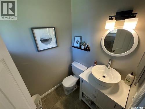 10 Mackenzie Crescent, Regina, SK - Indoor Photo Showing Bathroom