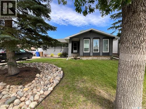 10 Mackenzie Crescent, Regina, SK - Outdoor