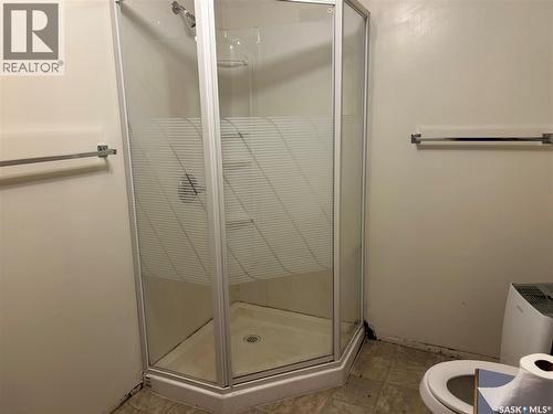 1145 9Th Avenue Sw, Moose Jaw, SK - Indoor Photo Showing Bathroom