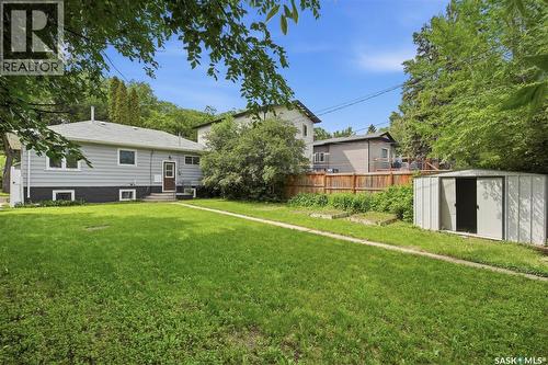 1318 B Avenue N, Saskatoon, SK - Outdoor