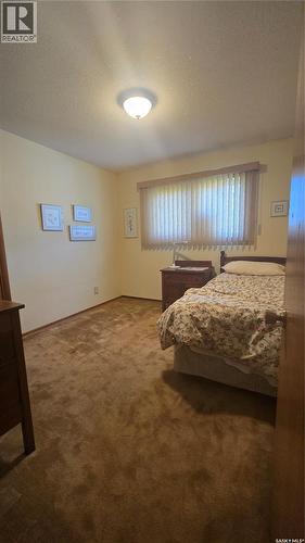 61 Moir Drive, Oxbow, SK - Indoor Photo Showing Bedroom