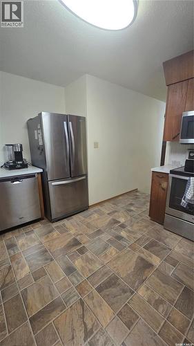61 Moir Drive, Oxbow, SK - Indoor Photo Showing Kitchen