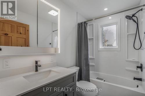 4280 Highway 34 Highway, Champlain, ON - Indoor Photo Showing Bathroom
