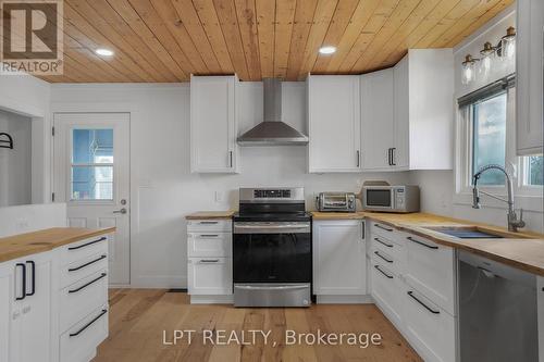 4280 Highway 34 Highway, Champlain, ON - Indoor Photo Showing Kitchen With Upgraded Kitchen