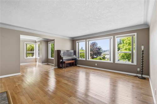 4343 Emily Carr Dr, Saanich, BC 