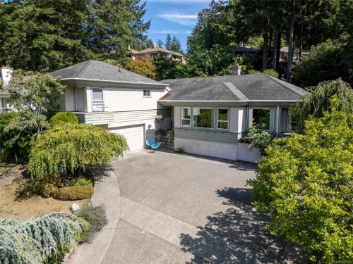 4343 Emily Carr Dr, Saanich, BC 