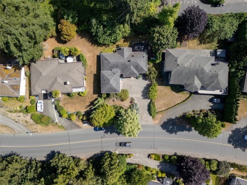 4343 Emily Carr Dr, Saanich, BC 