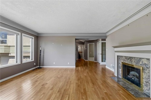4343 Emily Carr Dr, Saanich, BC 