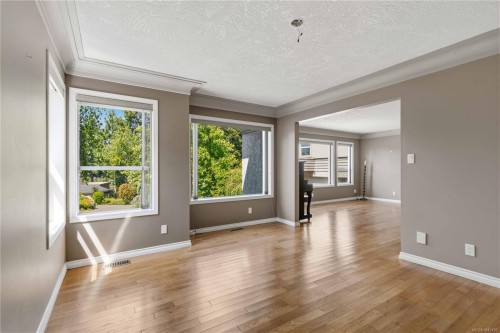 4343 Emily Carr Dr, Saanich, BC 