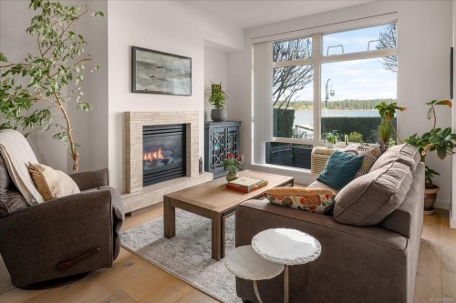 #Th10-38 Front St, Nanaimo, BC 
