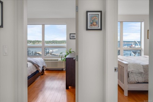 #Th10-38 Front St, Nanaimo, BC 
