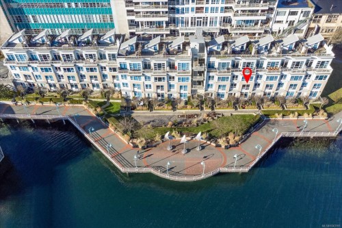 #Th10-38 Front St, Nanaimo, BC 