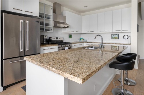#Th10-38 Front St, Nanaimo, BC 