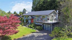 1909 Ferndale Rd Saanich, BC V8N 2Y4