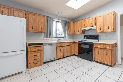 2036 Winmeadow Pl, Sidney, BC 