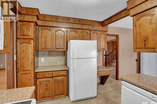 4 Groome Avenue, Regina, SK - Indoor Photo Showing Kitchen