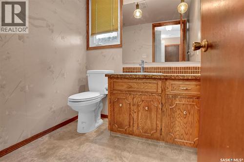 4 Groome Avenue, Regina, SK - Indoor Photo Showing Bathroom