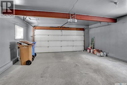 4 Groome Avenue, Regina, SK - Indoor Photo Showing Garage