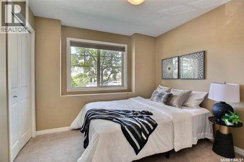10 5011 James Hill Road, Regina, SK - Indoor Photo Showing Bedroom