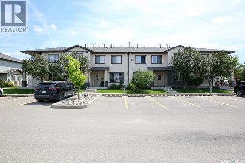 10 5011 James Hill Road, Regina, SK - Outdoor With Facade