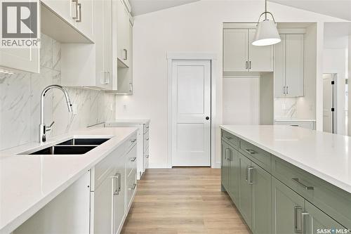 242 Doran Way, Saskatoon, SK - Indoor Photo Showing Kitchen With Double Sink With Upgraded Kitchen