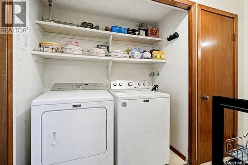 818 Spencer Lane, Saskatoon, SK - Indoor Photo Showing Laundry Room